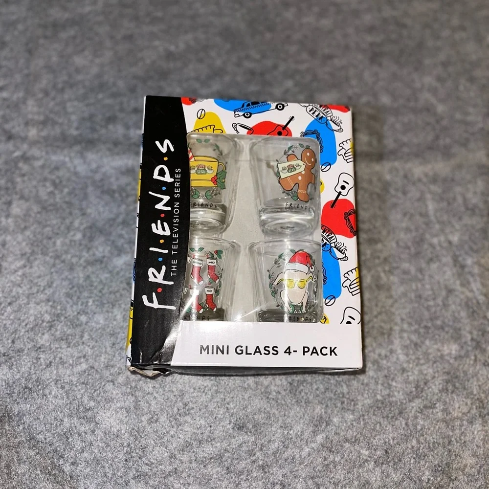 Friends TV Show Mini Glass 4-Pack Shot Glasses Holiday Set NIB Box Has Dent‎